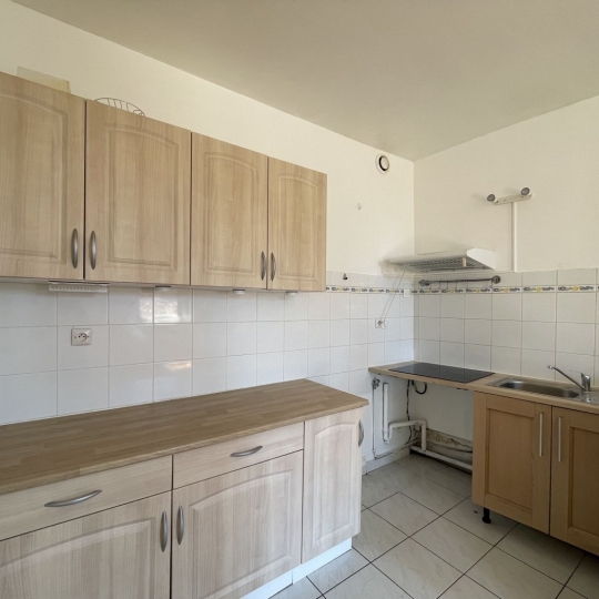  CONSEIL IMMOBILIER FLEURANCE : Appartement | FLEURANCE (32500) | 63 m2 | 420 € 